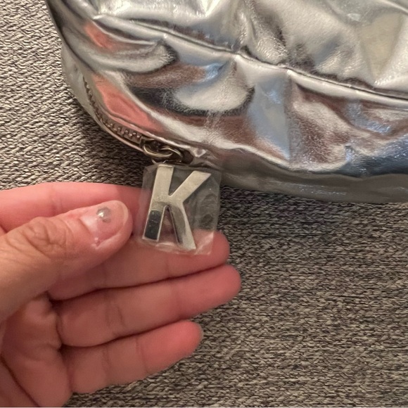 Kylie Makeup Bag - Picture 3 of 4